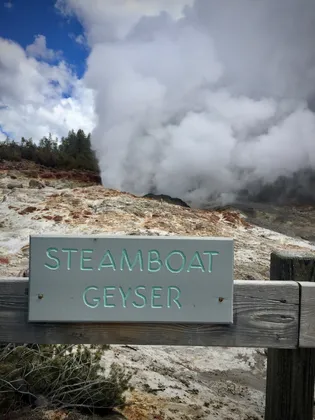 Steamboat Geyser - Yellowstone National Park 